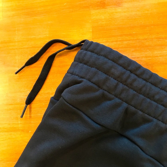 ADIDAS Essentials Linear Black Joggers - Picture 2 of 6